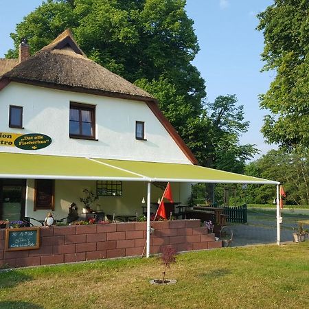 Pension Und Bistro" Dat Olle Fischerhus" Hotel Ralswiek Exterior foto